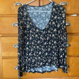 American Eagle Floral Black Button-Up Women's Top Size S